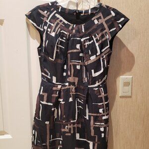 Banana Republic Black, Tan, Brown, and White Straight Line Dress - Sz  4  -Nice